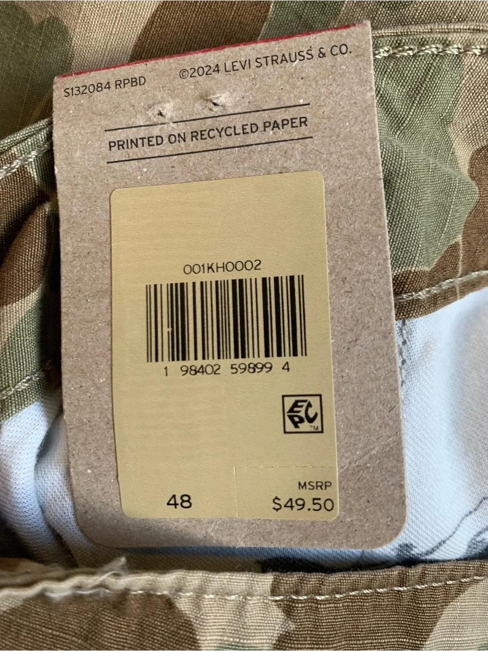 NWT Levi's Carrier Cargo Olive & Brown 100% Cotton Camouflage 10” Shorts Size 48